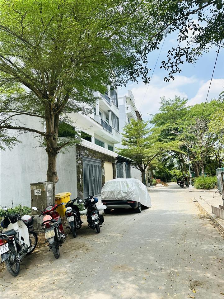 Chỉ 3,75 tỷ cho 97m²  kdc đồng bộ  sổ hồng riêng xây tự do