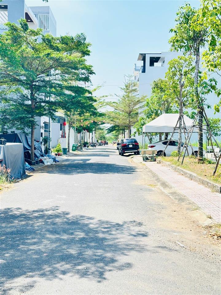 Lô rẽ nhất khu saigon south phước kiển nhà bè 6,2 tỷ cho 80m²