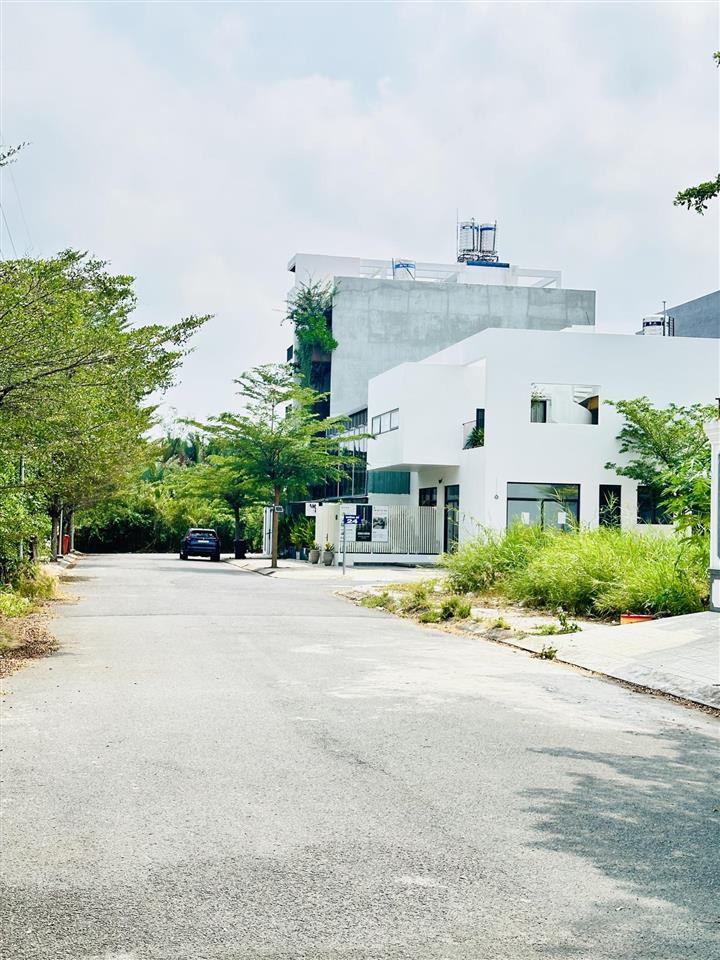 Giáp quận 7 6,9ty cho 180m2 đường xe tải
