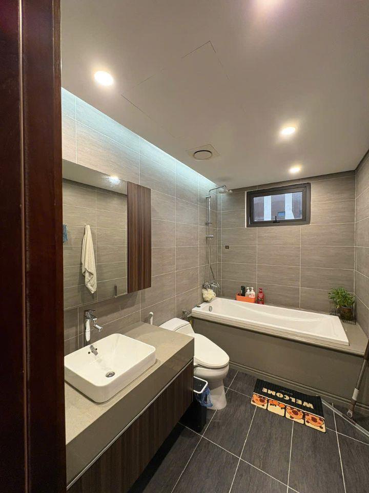 Bán căn 83m² gồm 2pn 2wc cc 6th element. tầng trung cao, sẵn sổ đỏ 8,5 tỷ