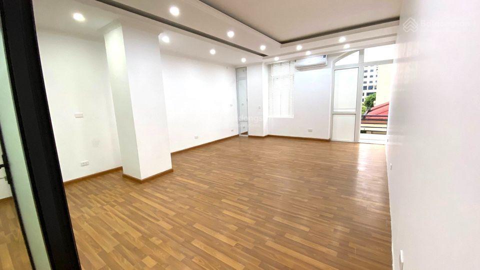 Cho thuê văn phòng 30 50m2 100m2, giá rẻ mặt phố giải phóng vuông vắn. 0977 306 ***