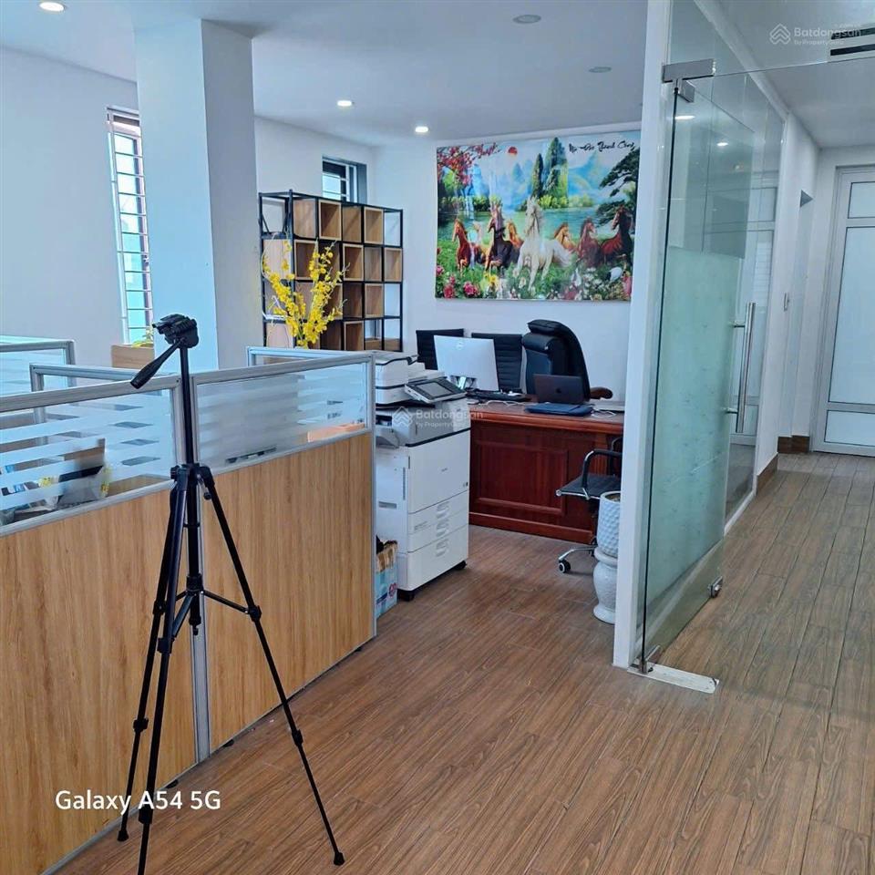 Cho thuê văn phòng ở 570 kim giang hoàng mai, diện tích 65m², giá thuê 10 triệu/th,  0977 306 ***