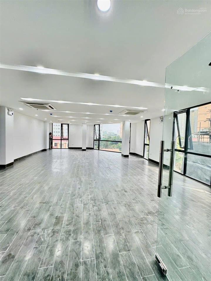 Cho thuê văn phòng ở 570 kim giang hoàng mai, diện tích 65m², giá thuê 10 triệu/th,  0977 306 ***
