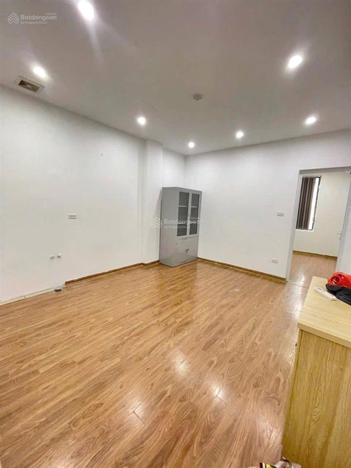 Cho thuê văn phòng phố trần quốc vượng, cầu giấy, diện tích 45m2 giá thuê chỉ 8 triệu  0977 306 ***