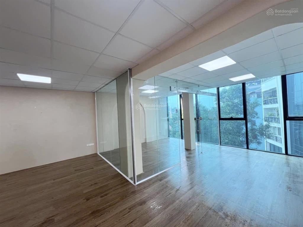 Cho thuê văn phòng phố phương liệt  thanh xuân 35m giá thuê chỉ 6 triệu/th.  0977 306 ***