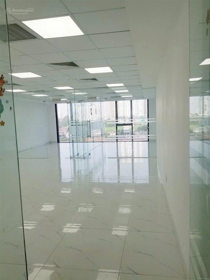 Cho thuê văn phòng mặt phố giải phóng cực đẹp diện tích 55m giá thuê chỉ 8,5 triệu 0977 306 ***