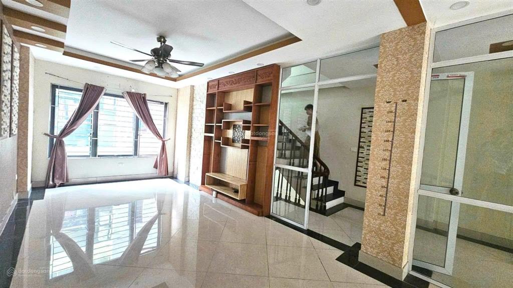 Cho thuê văn phòng phố 570 kim giang đại kim hoàng mai diện tích 40m giá rẻ, 0977 306 ***