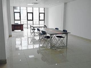 Cho thuê văn phòng phạm văn đồng(đầu doãn kế thiện) diện tích 70m giá thuê chỉ 14 triệu 0977 306 ***