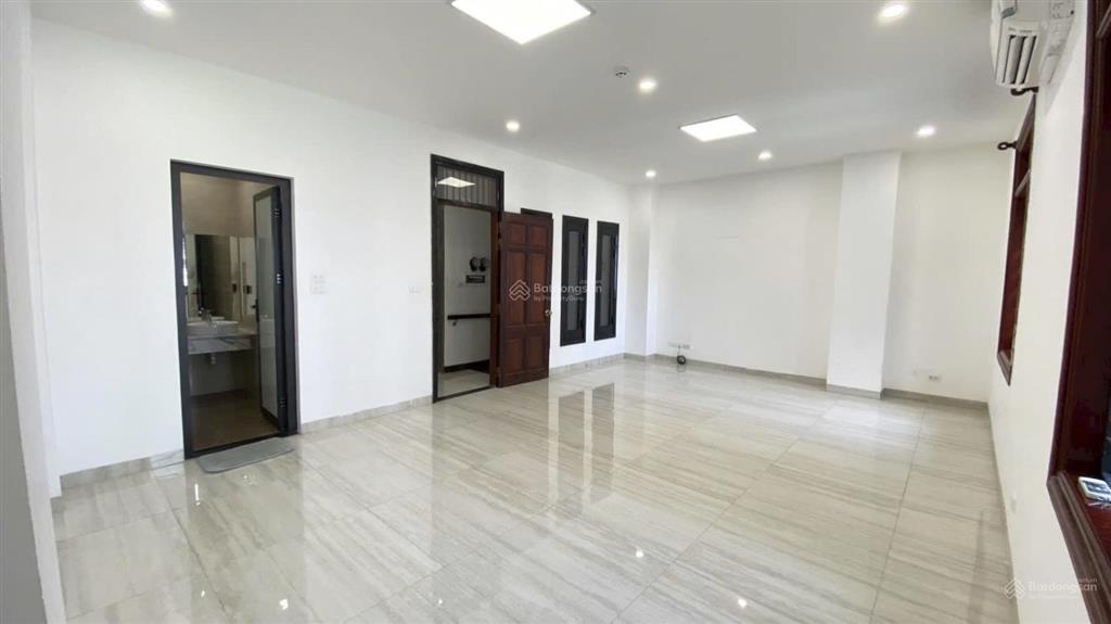 Cho thuê văn phòng phố trương công giai, cầu giấy diện tích 45m giá thuê 8 triệu,  0977 306 ***