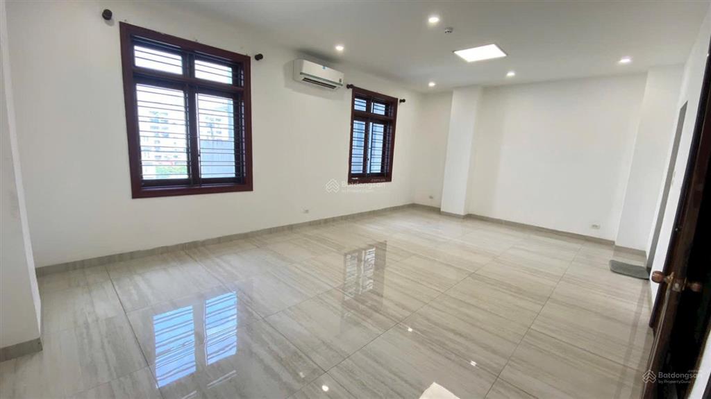 Cho thuê văn phòng phố trương công giai, cầu giấy diện tích 45m giá thuê 8 triệu,  0977 306 ***