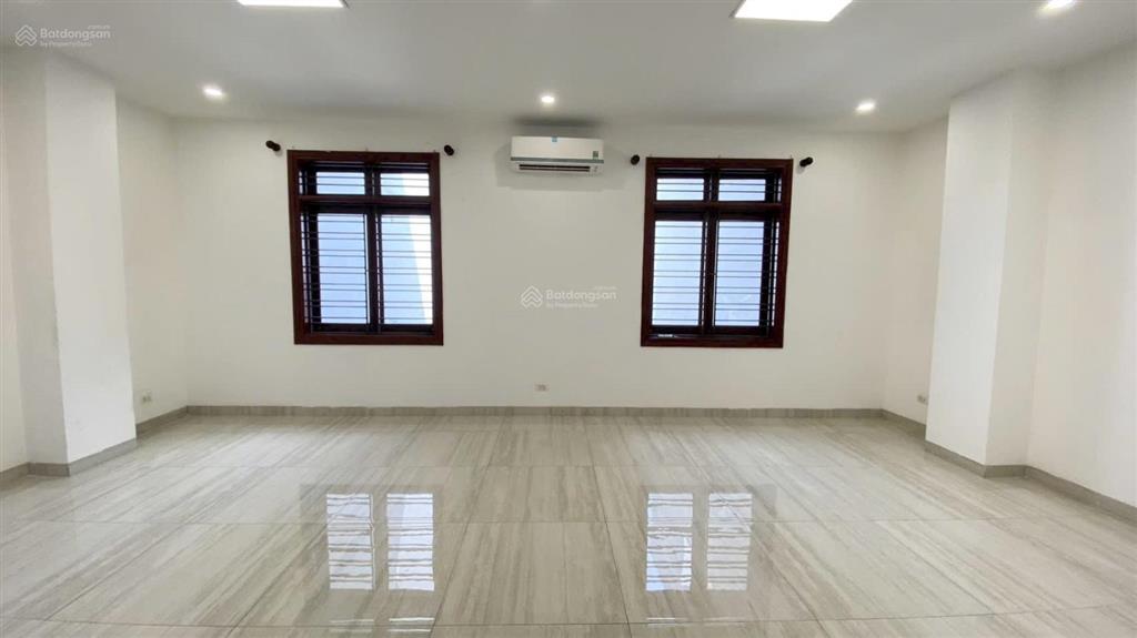 Cho thuê văn phòng phố trương công giai, cầu giấy diện tích 45m giá thuê 8 triệu,  0977 306 ***