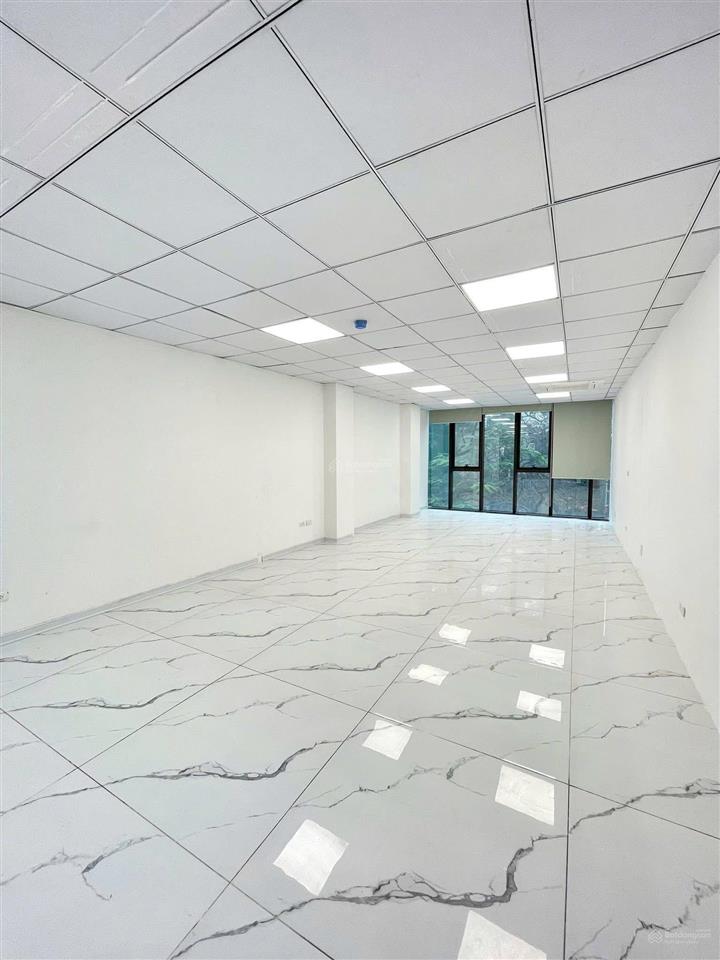 Cho thuê văn phòng 150m giá thuê chỉ 26 triệu/th hoàng quốc việt, cầu giấy giá rẻ,  0977 306 ***
