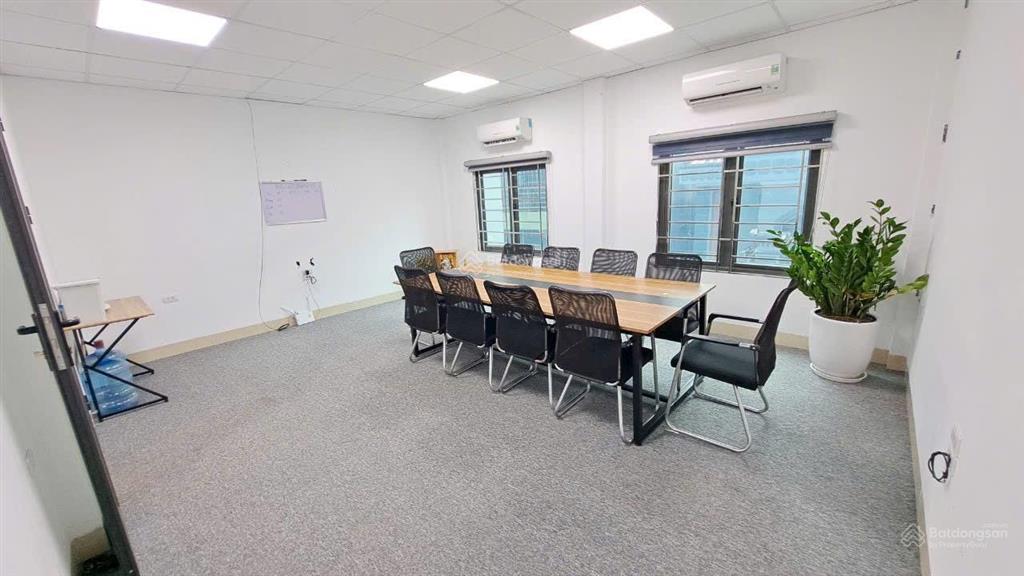 Cho thuê văn phòng mễ trì hạ, mễ trì. diện tích 35m2 giá thuê chỉ 7 triệu cực đẹp  0977 306 ***