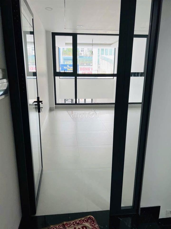 CHO THUÊ NHÀ 476 ÂU CƠ - 5 TẦNG THANG MÁY. GẦN VÒNG XOAY LÊ ĐẠI HÀNH