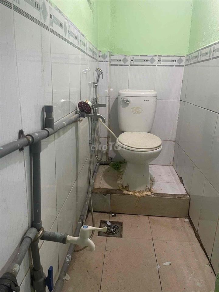 Phòng trọ hạt dẻ 12m2 có gác, máy lạnh, tủ lạnh Q.12
