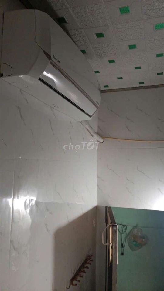 Cho thuê phòng có gác, có máy lạnh, tủ lạnh, cọc 500k Tân thới nhất