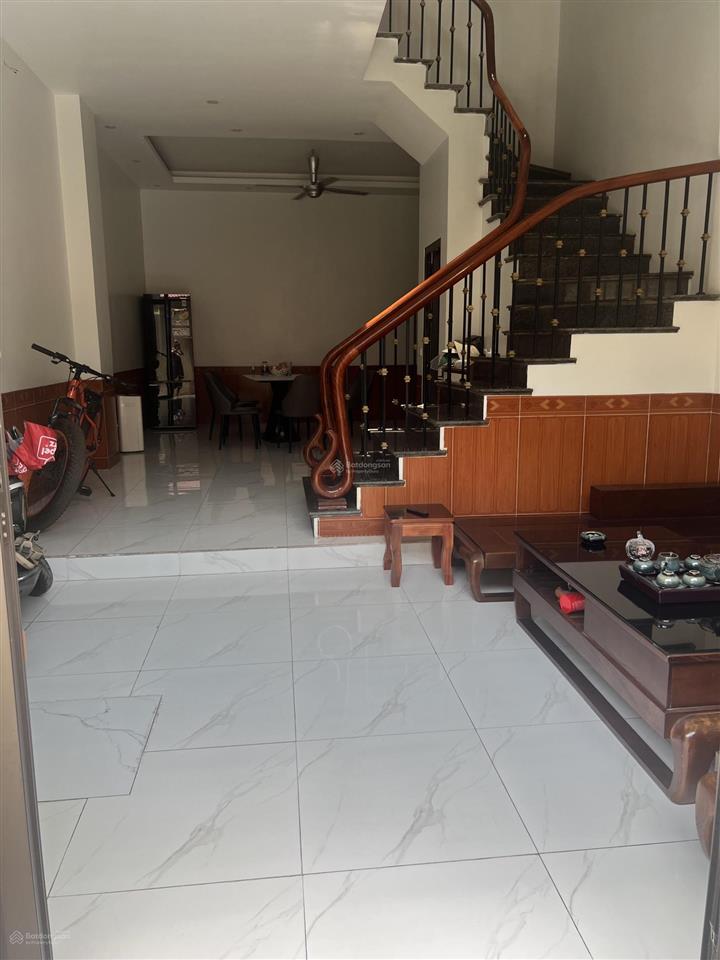 Tôi chính chủ cần bán nhà ngõ 467/184 lĩnh nam vĩnh hưng diện tích 52m² 4 tầng