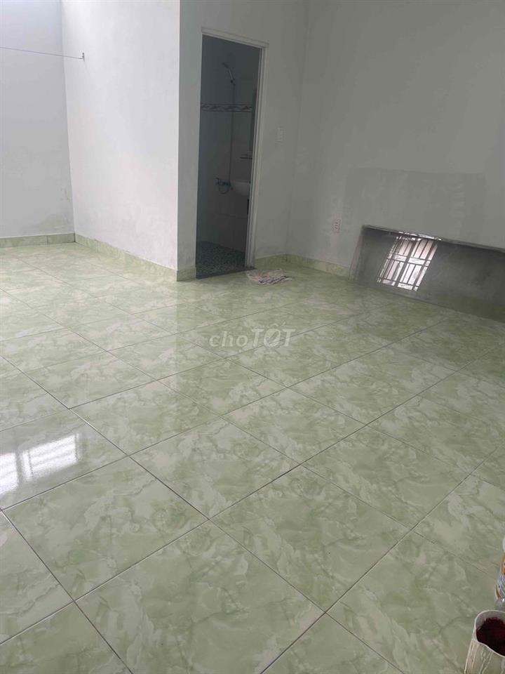 Cho thuê phòng 30m2 Âu Cơ Tân Bình