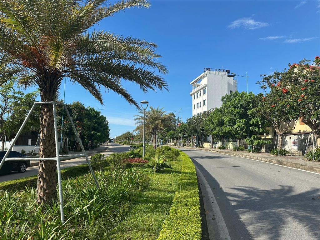 Chủ cần bán lô đất đẹp ngã 3 sân bay
