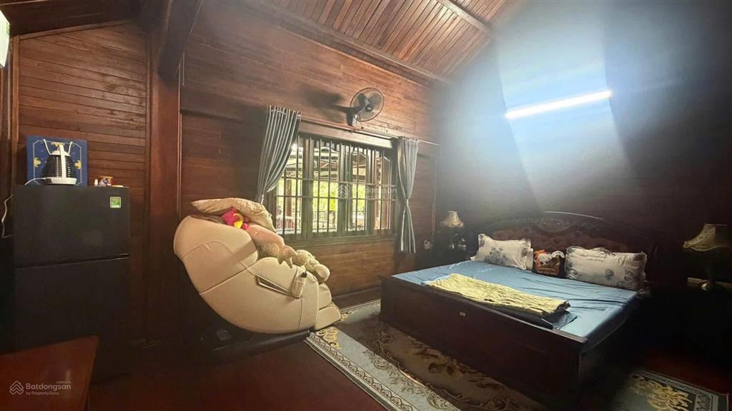 Cần tiền bán gấp nhà vườn gỗ 200m2 thổ cư tặng 1700m2 đất giá tốt chỉ 13 tỷ
