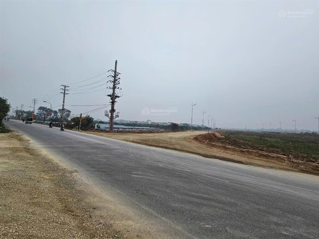 Bán nhà hậu áiô tô đỗ cổnggần vành đai 3.5sổ đỏ đầy đủ