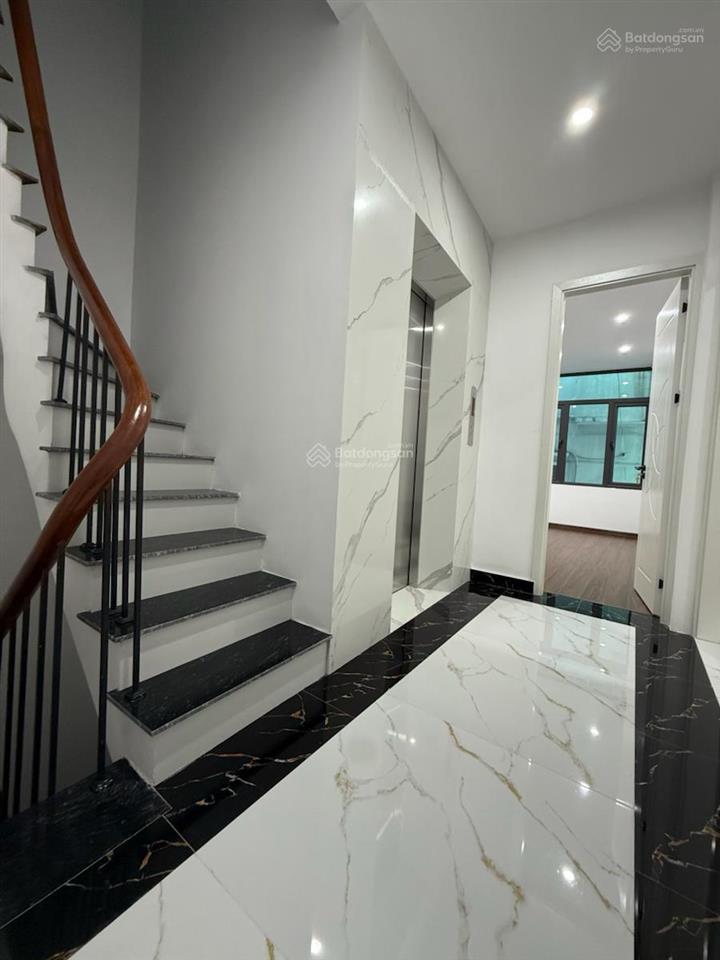 Bán nhà hậu áiô tô đỗ cổnggần vành đai 3.5sổ đỏ đầy đủ