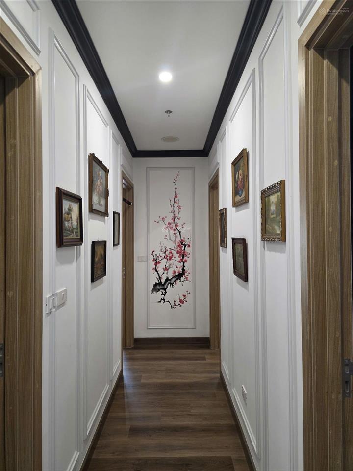 Chính chủ bán căn góc 113.2m berriver n04 full nội thất, tầng cao, ban công view sân bay gia lâm