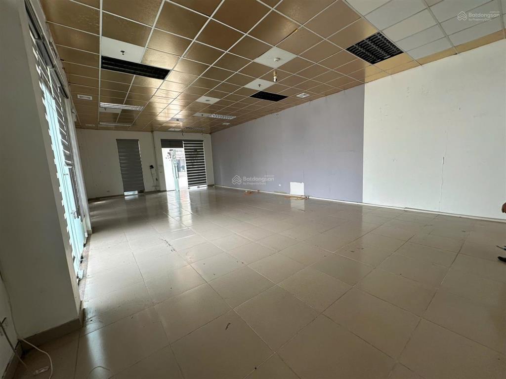 Cho thuê mặt bằng tầng 1 toà nhà sunrise building 3, phúc lợi (long biên cũ) diện tích 92m2