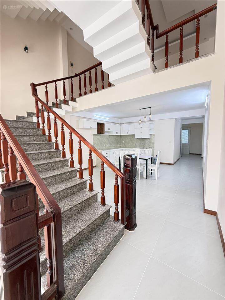 Bán nhà 3 tầng dương văn nga đường 10m5 nại hiên đông sơn trà