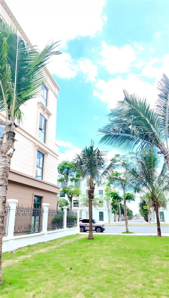 Shophouse hai mặt tiền trục hạnh phúc 42m vinhomes vũ yên. giá 12 tỷ diện tích 100m2