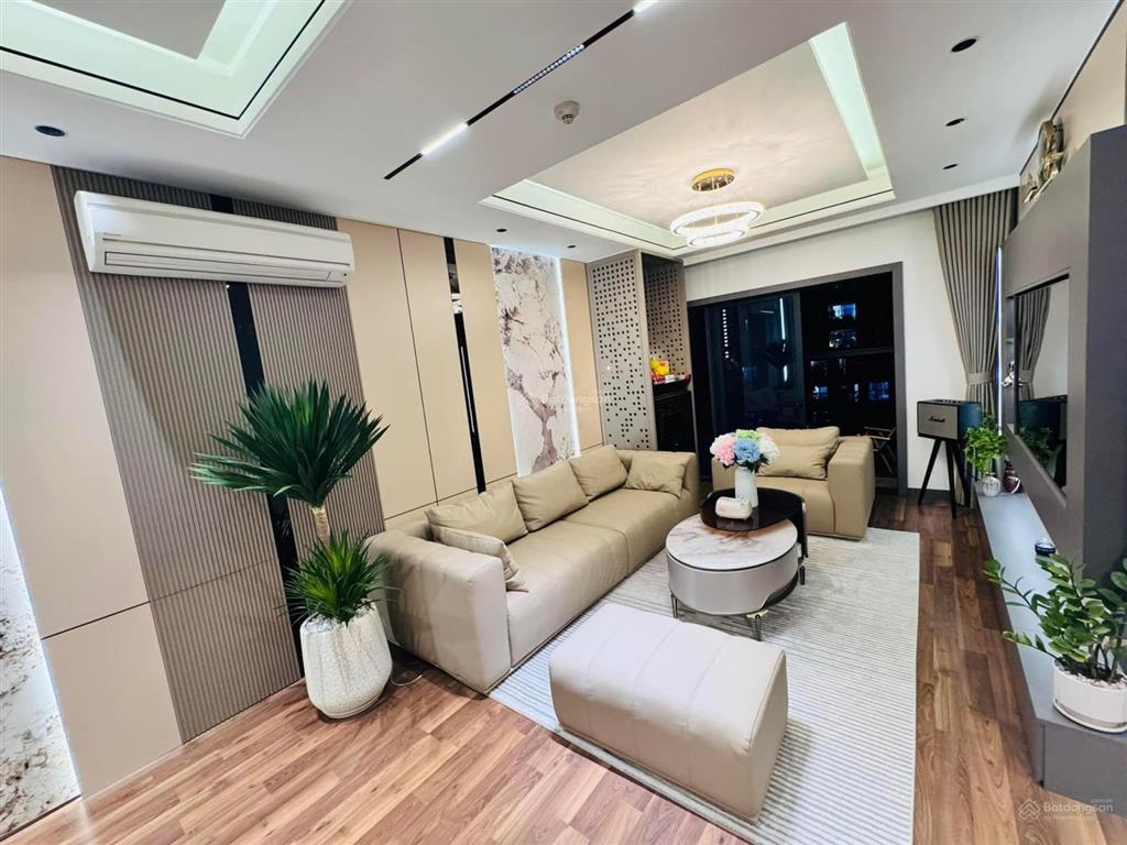 Em tiến chuyên hỗ trợ chuyển nhượng tại goldmark city quỹ căn 2,3 và 4pn cập nhật liên tục