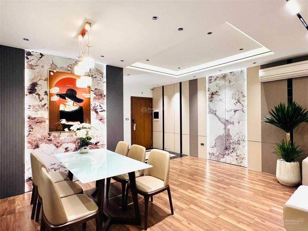 Em tiến chuyên hỗ trợ chuyển nhượng tại goldmark city quỹ căn 2,3 và 4pn cập nhật liên tục