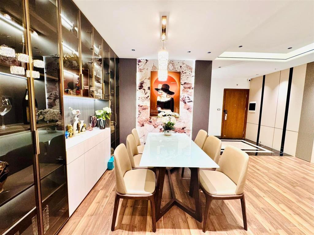 Em tiến chuyên hỗ trợ chuyển nhượng tại goldmark city quỹ căn 2,3 và 4pn cập nhật liên tục