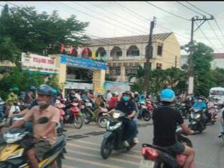 Siêu hot! bán giảm giá 200tr căn nhà ngay chợ,khu hành chính công phường tân triều đồng nai.