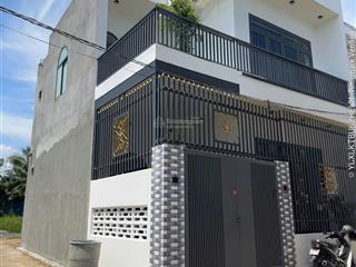 Hạ giá 99 triệu bán gấp nhà lầu 3pn, sr thổ cư, cuối đường đồng khởi