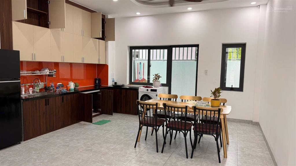 Nhà liền kề khu đồng bộ full nội thất nhà mới