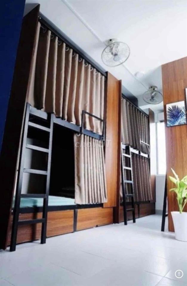 KTX 1,3TR, AN NINH, TIỆN NGHI, ĐÃ GỒM ĐIỆN NƯỚC- GẦN ĐH UTH, HUTECH