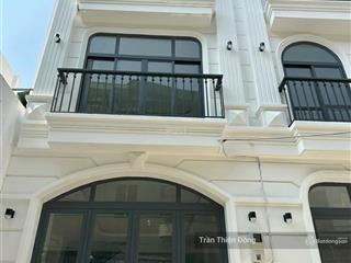 Chính chủ gấp bán nhà hxh nguyễn thượng hiền p5, bt (4,88x15,8)  4 tầng  13 tỷ   0913 620 ***