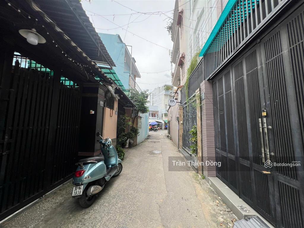 Cách mt hoàng hoa thám vài bước chân 3 tầng 4x14 cn=53.1m2, p6, q bình thạnh chỉ 10,5 tỷ 0913 620 ***