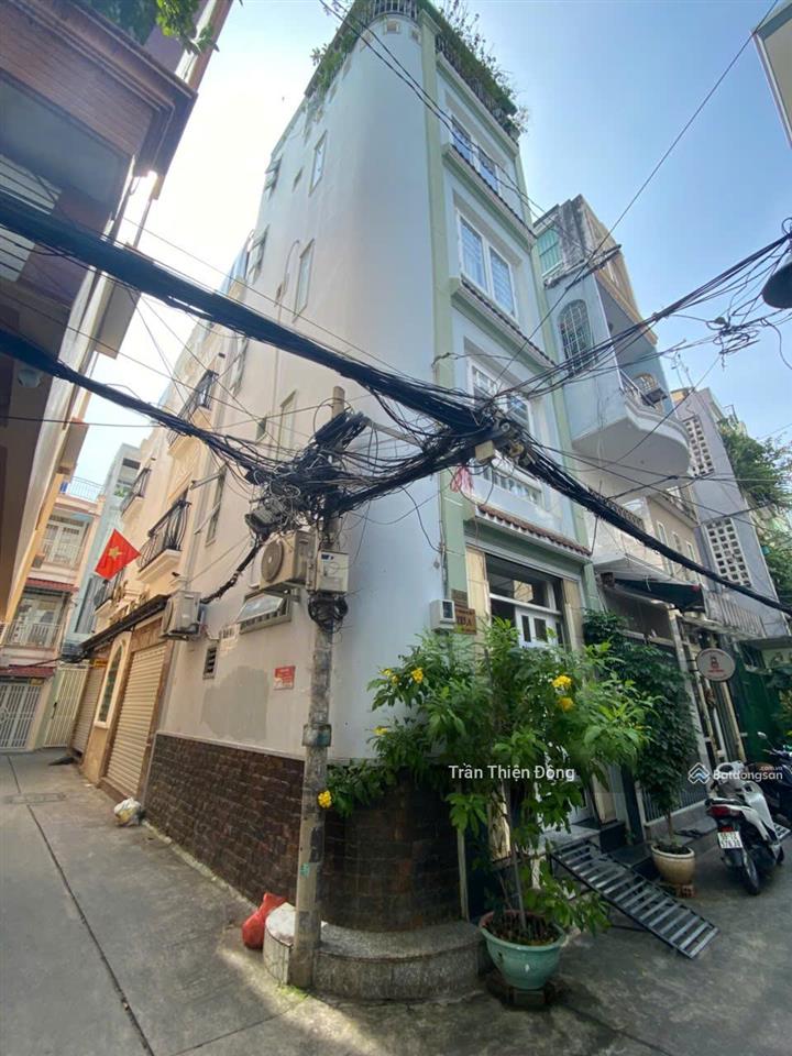 Chính chủ bán hxh víp 345/trần hưng đạopcầu ông lãnh mới q1 5tầng vuông vức chỉ 7,9tỷ. 0913 620 ***