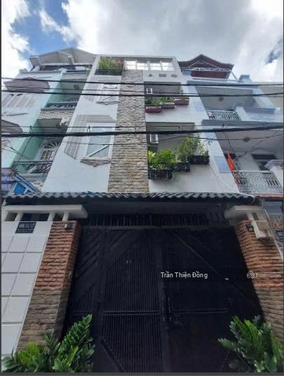 Chính chủ cần bán gấp nhà hxh phan xích long, p3, pn  4 tầng  dt 4,6x12m  cn = 54,4m2 chỉ 9,9tỷ