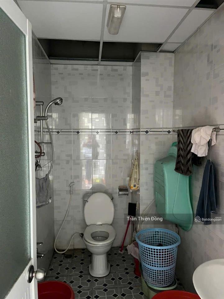 Gấp bán hxh hoàng diệu, p10  phú nhuận  5 tầng, 4x16 cn=65,4 m2 chỉ 19 tỷ.  0913 620 ***