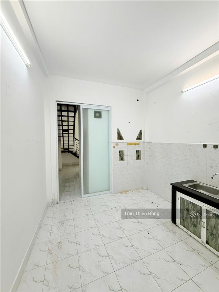 Chính chủ gấp bán nhà hxh vạn kiếp, p3 bình thạnh cn=64,3m2  2 tầng chỉ 7,65 tỷ.  0913 620 ***