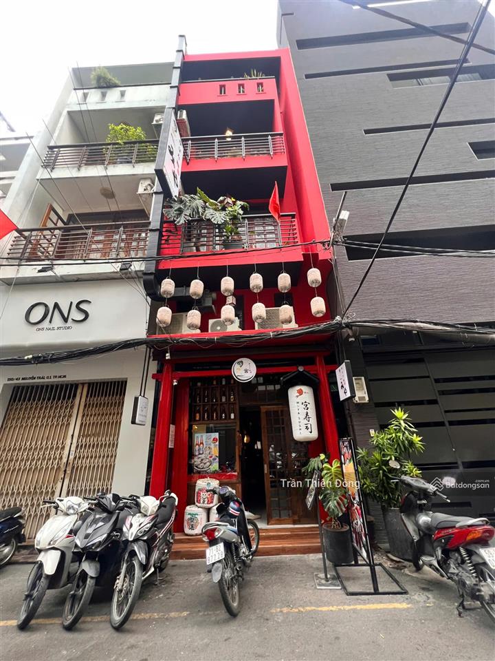 Cần bán gấp nhà hxh vip  150/ nguyễn trãi, q. 1  5 tầng cn=60.1 m2  chỉ 35 tỷ.  0913 620 ***
