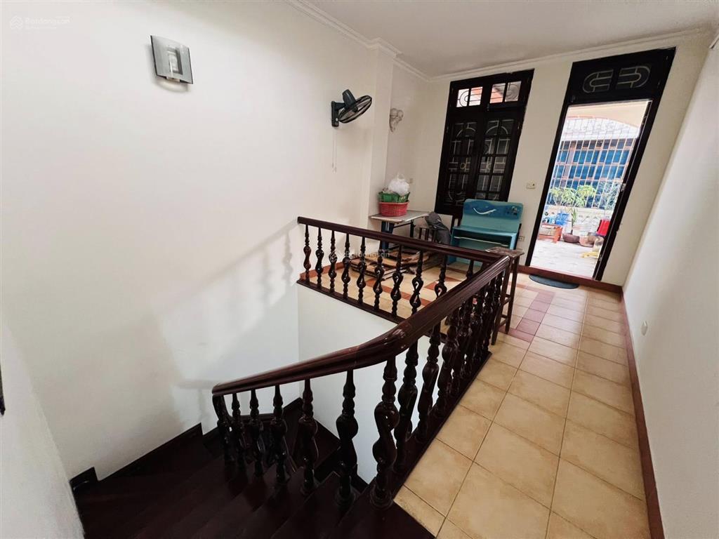 Hiếm có khó tìm  đại la quận hai bà trưng  lô góc  ô tô đỗ cửa  chỉ 13.8 tỷ có tl. sđcc