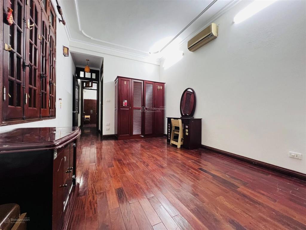 Hiếm có khó tìm  đại la quận hai bà trưng  lô góc  ô tô đỗ cửa  chỉ 13.8 tỷ có tl. sđcc