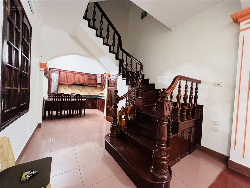 Hiếm có khó tìm  đại la quận hai bà trưng  lô góc  ô tô đỗ cửa  chỉ 13.8 tỷ có tl. sđcc