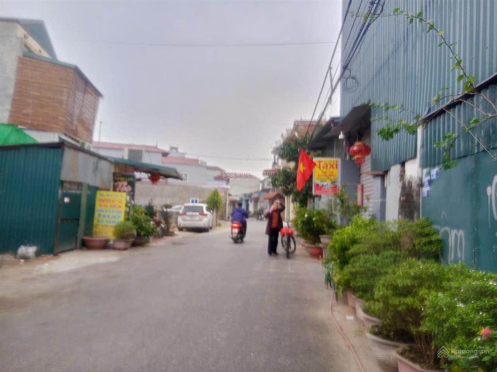 Chỉ 5. x tỷ  mặt đường nhựa 2 ô tô  kd  0977 690 ***  view vinhomes olympic  thanh văn