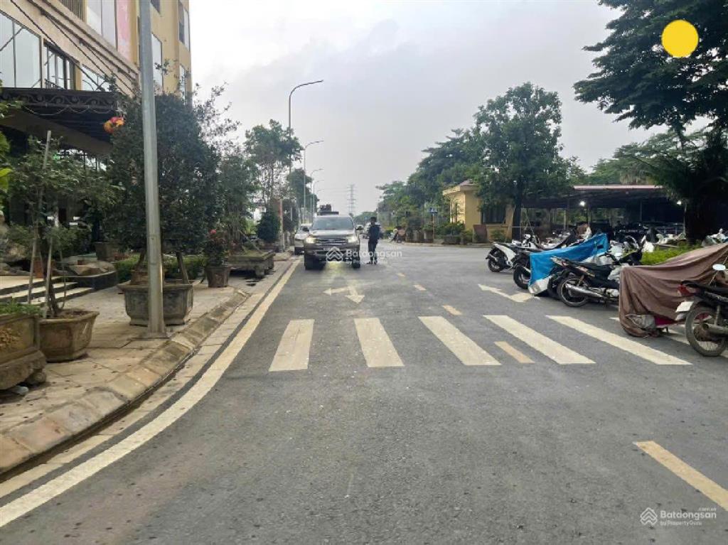 Hơn 100k/m2  cho thuê kho xưởng  0965 460 ***  ccn đông la  sát kđt đô nghĩa  container đỗ