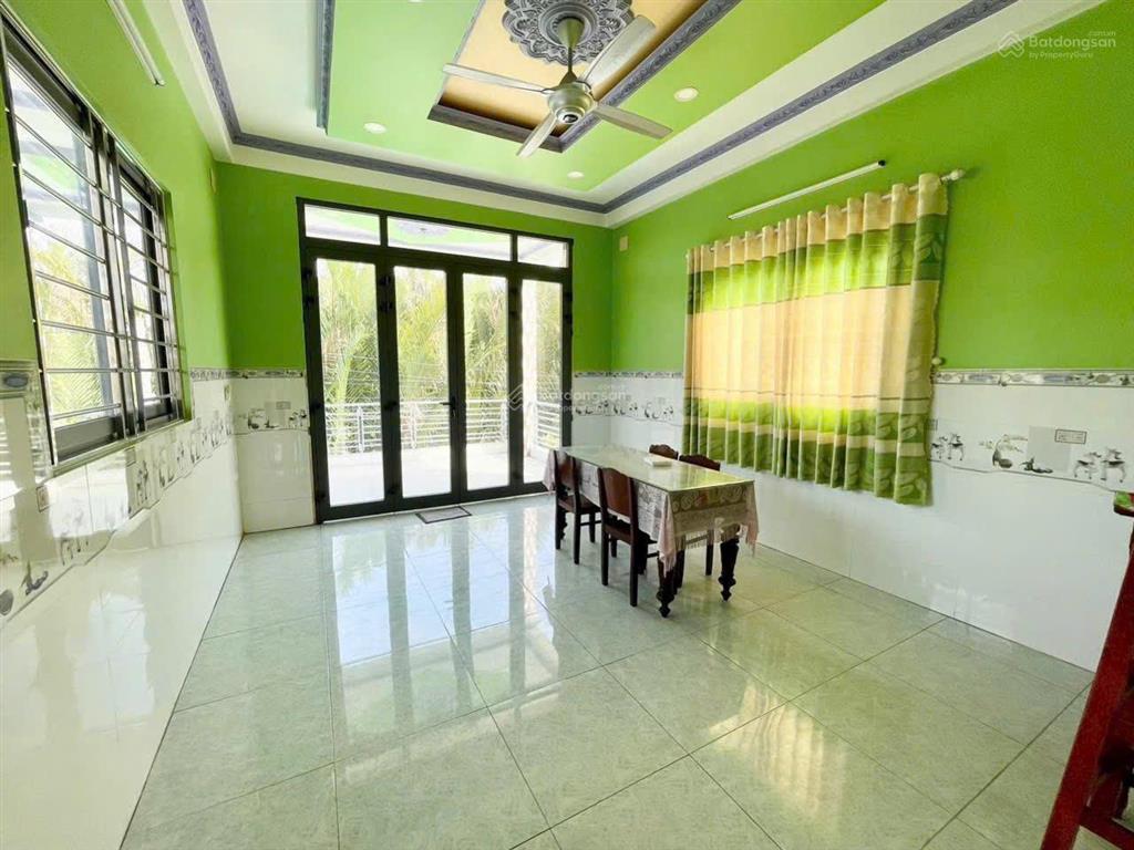 Bán nhà riêng tại kdc long hậu, 3,95 tỷ, 168m2, 4pn, 5wc, uy tín chỉ với 3,95 tỷ